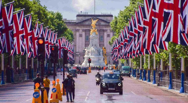 queens platinum jubilee