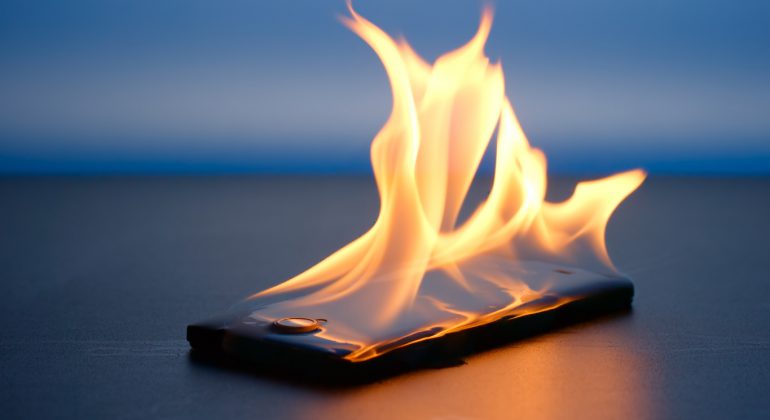 prevent phone from overheating