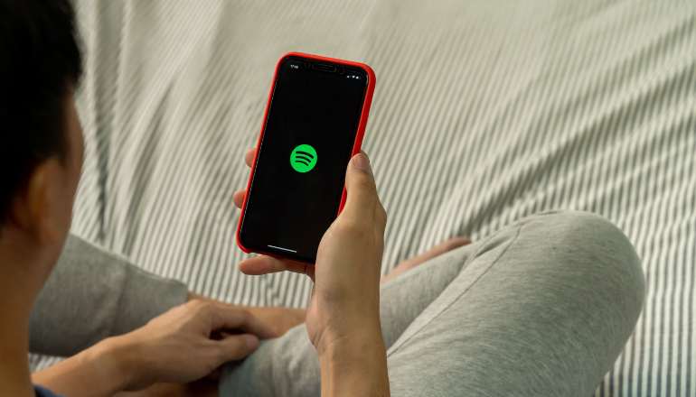 How much data does Spotify use